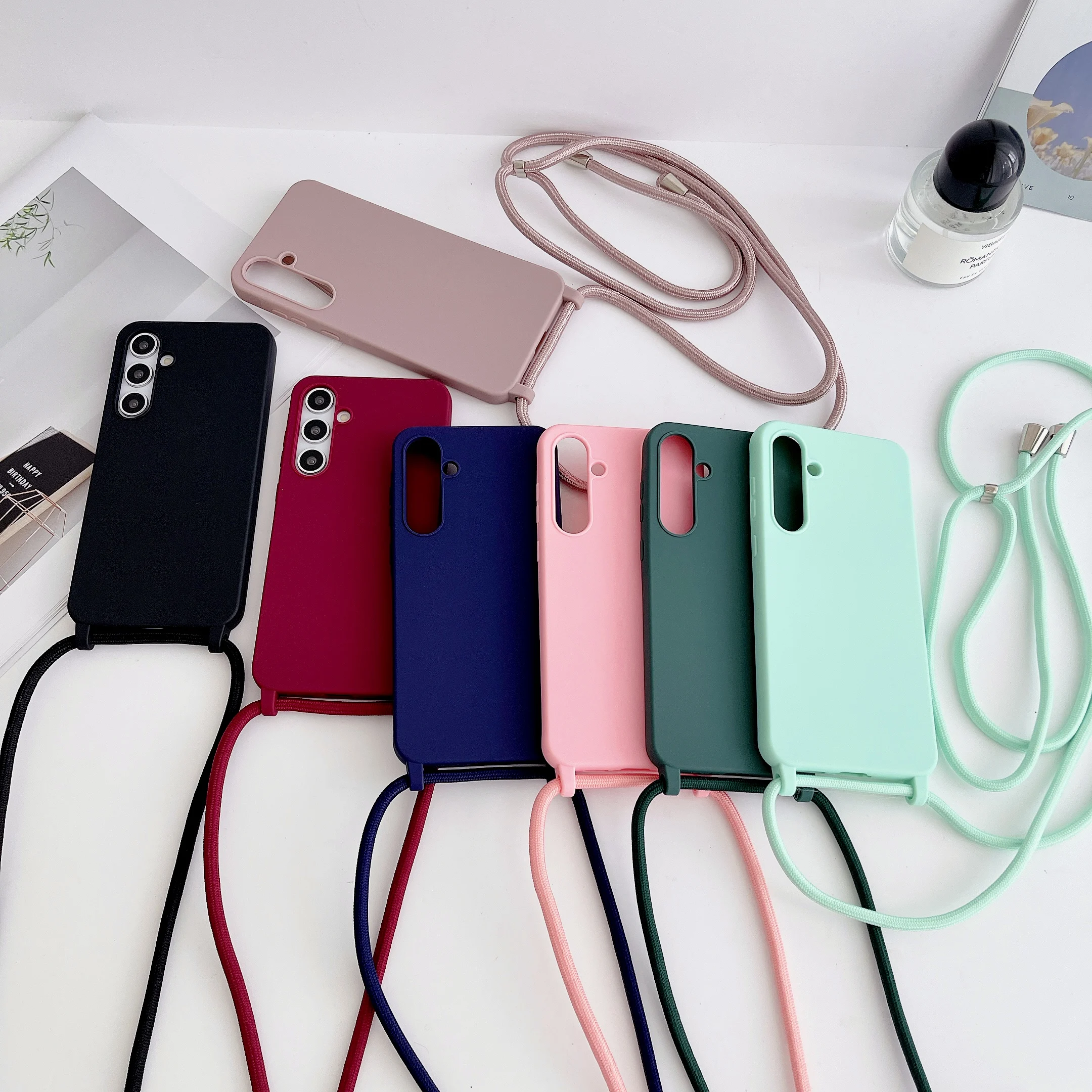 Galaxy A26: Crossbody-Lanyard-Schlaufe aus Flüssigsilikon – Mattes Candy-Cover mit Trageriemen