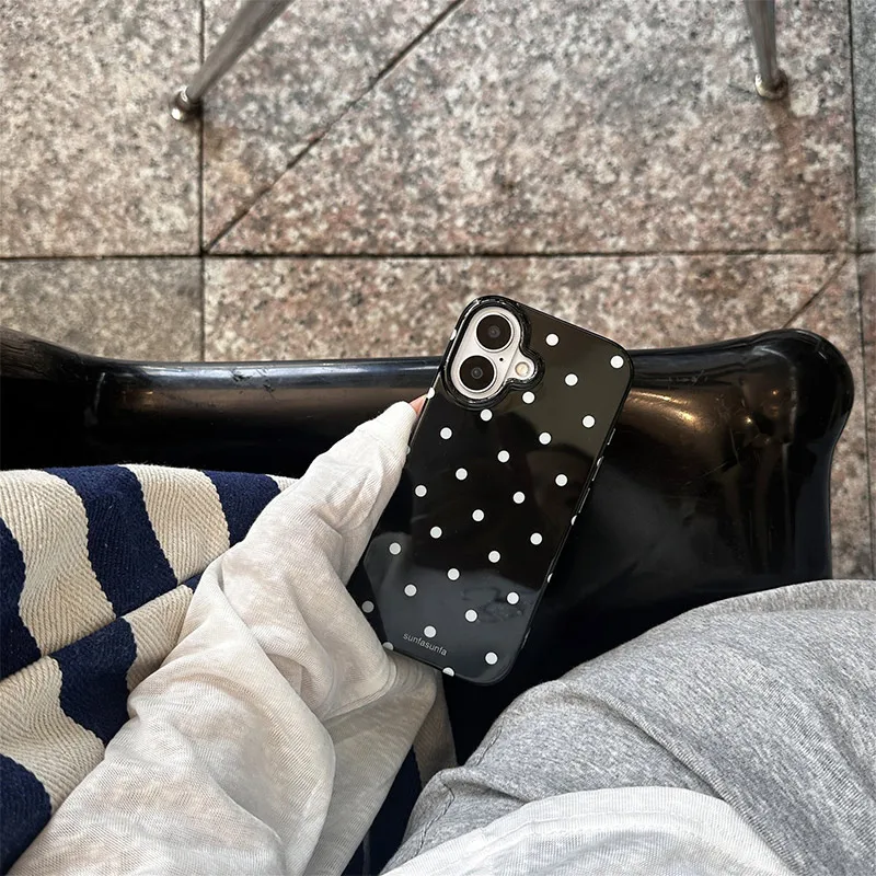 Ins schwarz-weiße gepunktete Handyhülle, geeignet Internet Celebrity Phone Case, sturzsicher – Bild 3