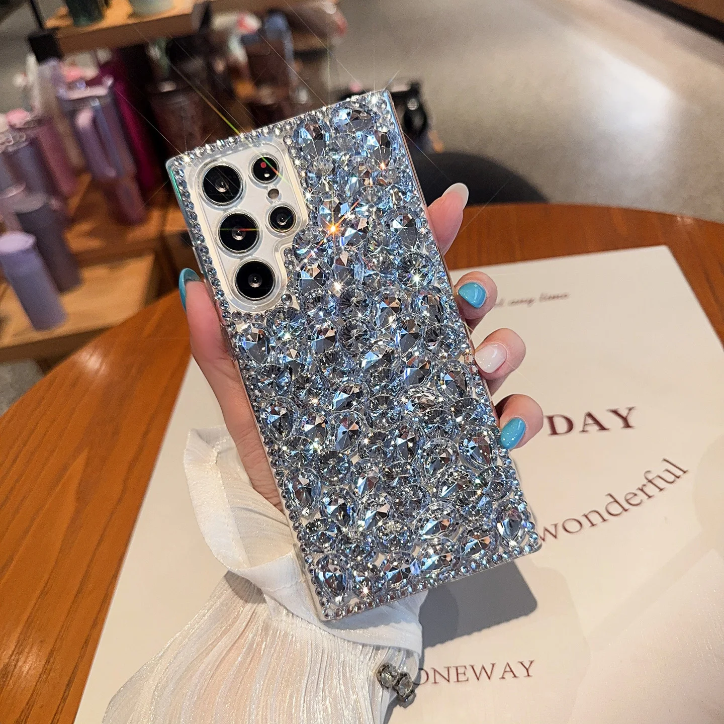 Galaxy S21 Ultra: Neu eingetroffen: Luxuriöses Design, vollständig mit Diamanten besetzte Handyhülle +, Schutzhülle.