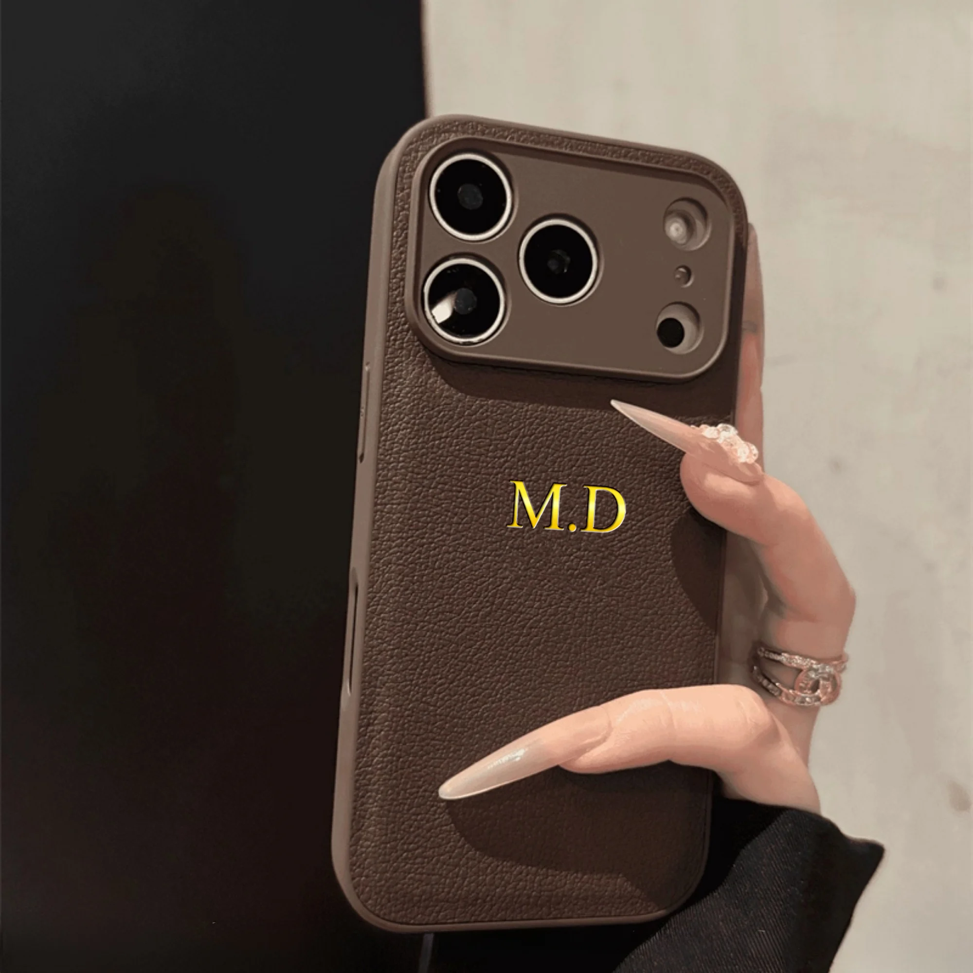 Personalisierte individuelle Namens-Handyhülle Gold 3D-Heißfolienprägung Kunstlederhülle – Bild 5