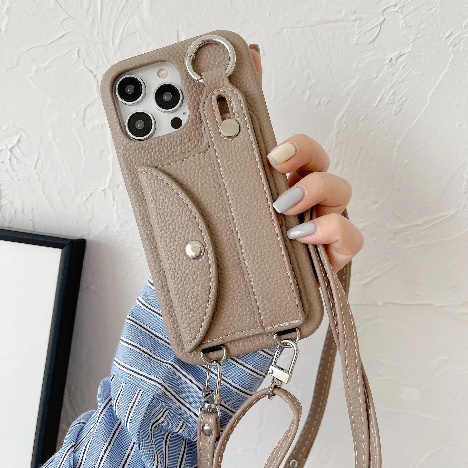 iPhone 17 Pro: Handgelenkriemen Crossbody Lanyard Handyhülle Kartenhalter Brieftasche Lederhülle