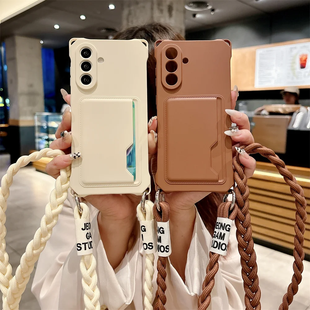 Galaxy S23 FE: Geflochtene Umhängegurt-Handyhülle mit Kartenfach und Silikonhülle