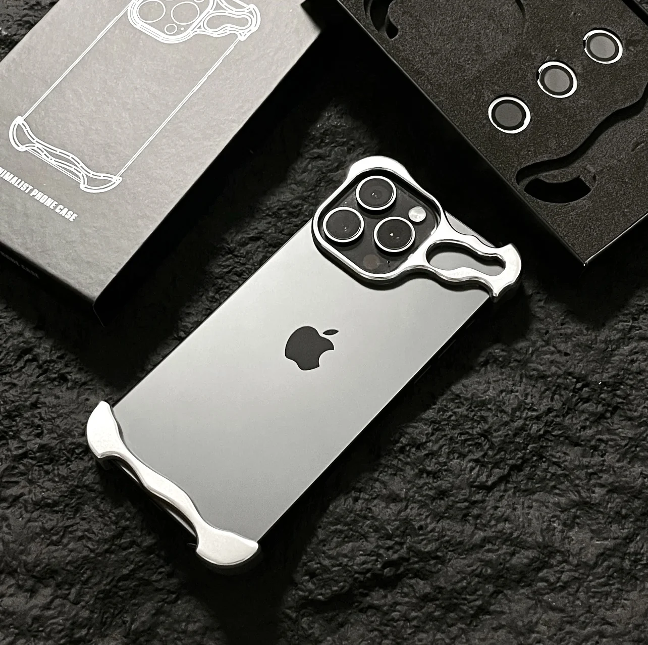 iPhone 17: Unregelmäßige Metall-Stoßfänger-Handyhülle mit Linsenschutzfolie, stoßfeste Abdeckung aus blankem Aluminium