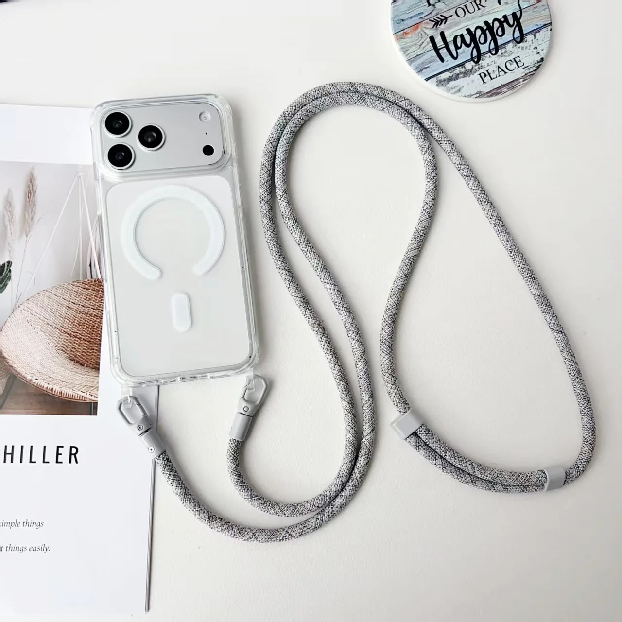 iPhone 14 Plus: Magnetische Schutzhülle mit Trageband, Crossbody-Lanyard-Kordel, transparente Kunststoff-Acryl-Abdeckung