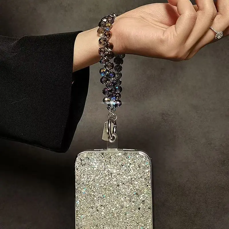 Luxuriöse funkelnde Diamant-Kristallperlen-Handgelenkschlaufe, tragbare Kette, kurzer hängender Handy-Charm-Clip für den universellen Einsatz auf Handyhüllen – Bild 2