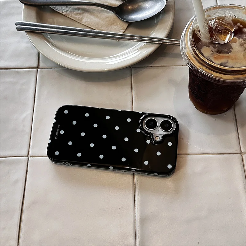 Ins schwarz-weiße gepunktete Handyhülle, geeignet Internet Celebrity Phone Case, sturzsicher – Bild 5